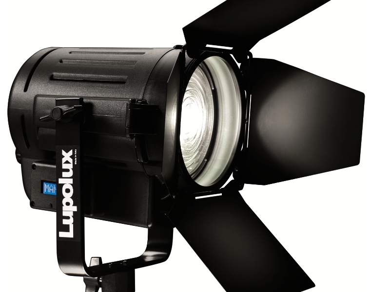 [PROLED1] Projecteur Fresnel Lupolux LED 5600K 1000W